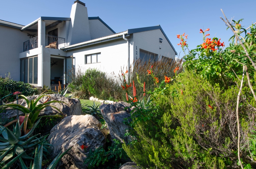 4 Bedroom Property for Sale in Pringle Bay Western Cape